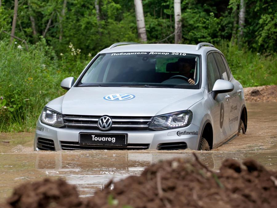  Volkswagen Touareg V6 TDi Terrain Tech Paket 2010 года  (фото 10 из 34)